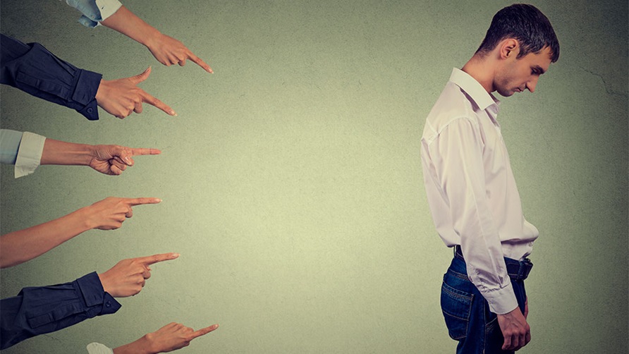 Billede til den relaterede nyhed Ser du bare til, når nogen bliver mobbet?